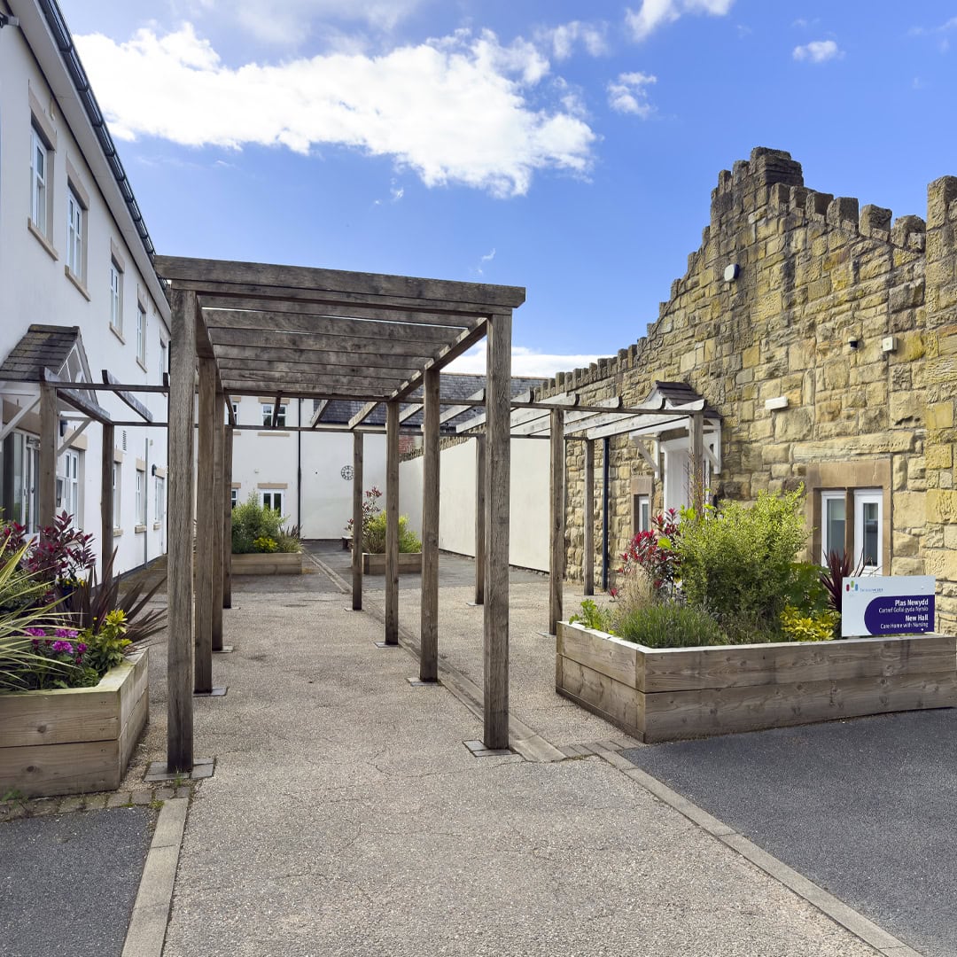 New Hall care home with nursing for men with a mental health diagnosis, learning disability or complex needs.